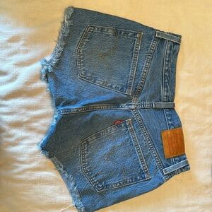 Levi’s 501 shorts size 26
